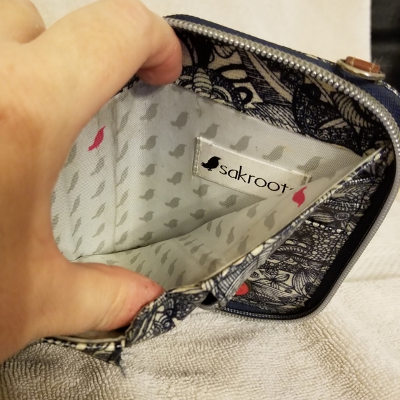 Sakroots wristlet - Picture 6 of 6